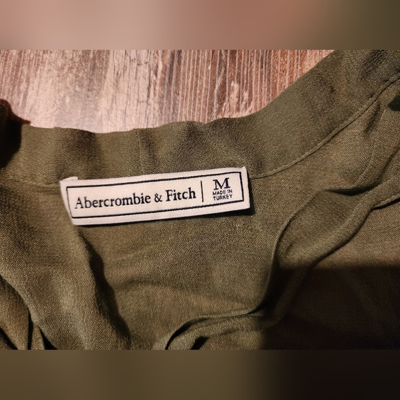 Abercrombie & Fitch Flutter Sleeve Top NWOT - Picture 6 of 8
